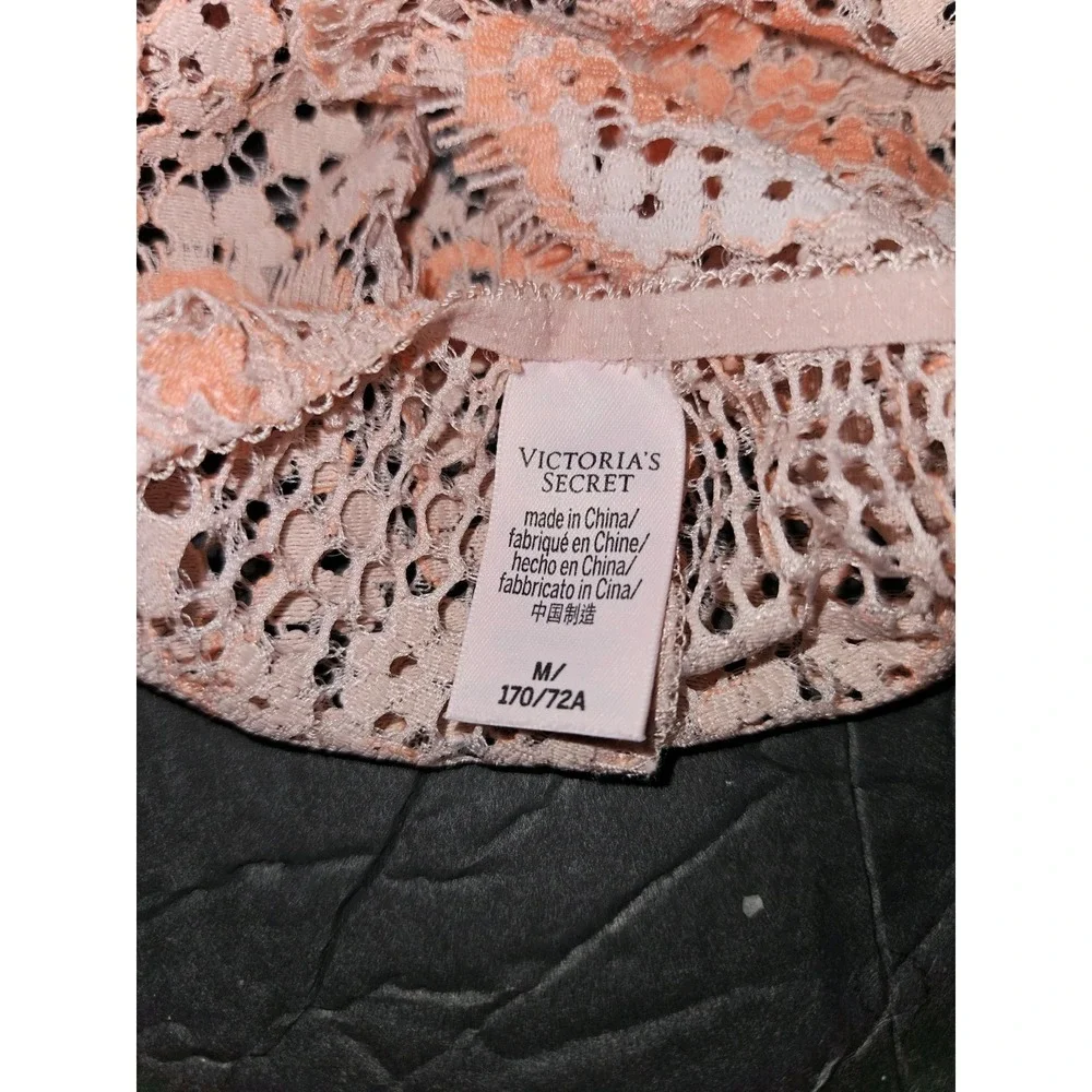 Medium Victoria's‎ Secret Lace Shorty Panty NWOT